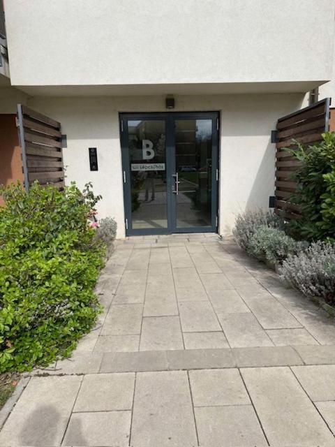 Lux Cordia Apartment With Free Parking Budapest Exteriör bild