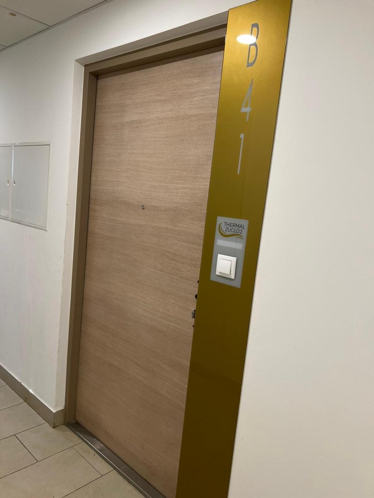Lux Cordia Apartment With Free Parking Budapest Exteriör bild
